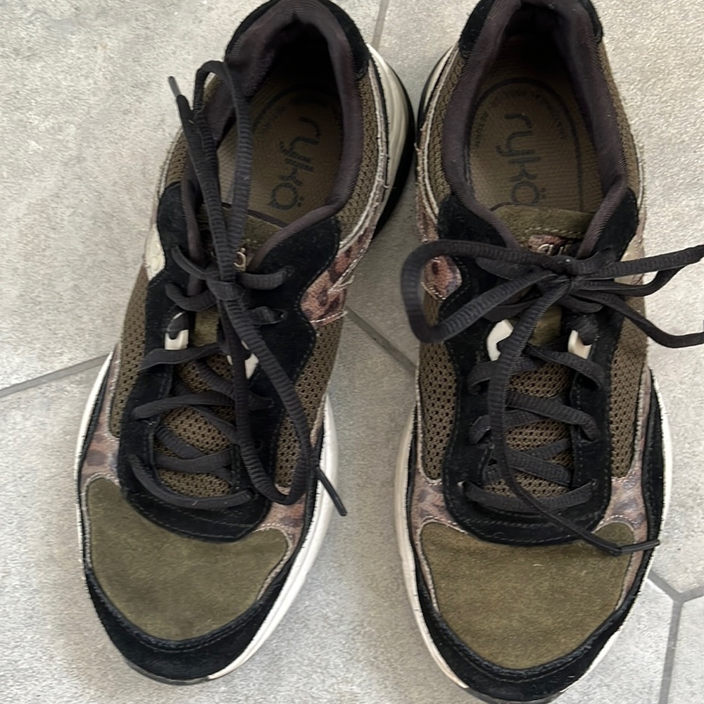 Ryka walking shoe 8.5